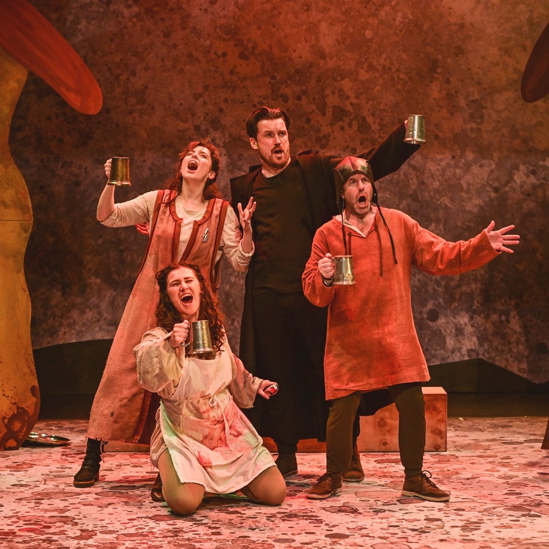 ctomharris's tweet photo. 🗨️“A rip-roaring, high-octane celebration of Welsh comedy talent” | @hakaentertain 

Visting the @Urdd yng Nghaerfyrddin? 🎪

Pam ddim stopio @TheatrauSirGar #LyricCarmarthen?

#PlaDu 🐀 https://t.co/GfpTwoDDqU