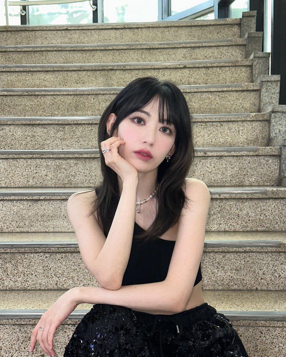 elsserafim's tweet photo. #SAKURA IG update https://t.co/7Q1SyLJInd