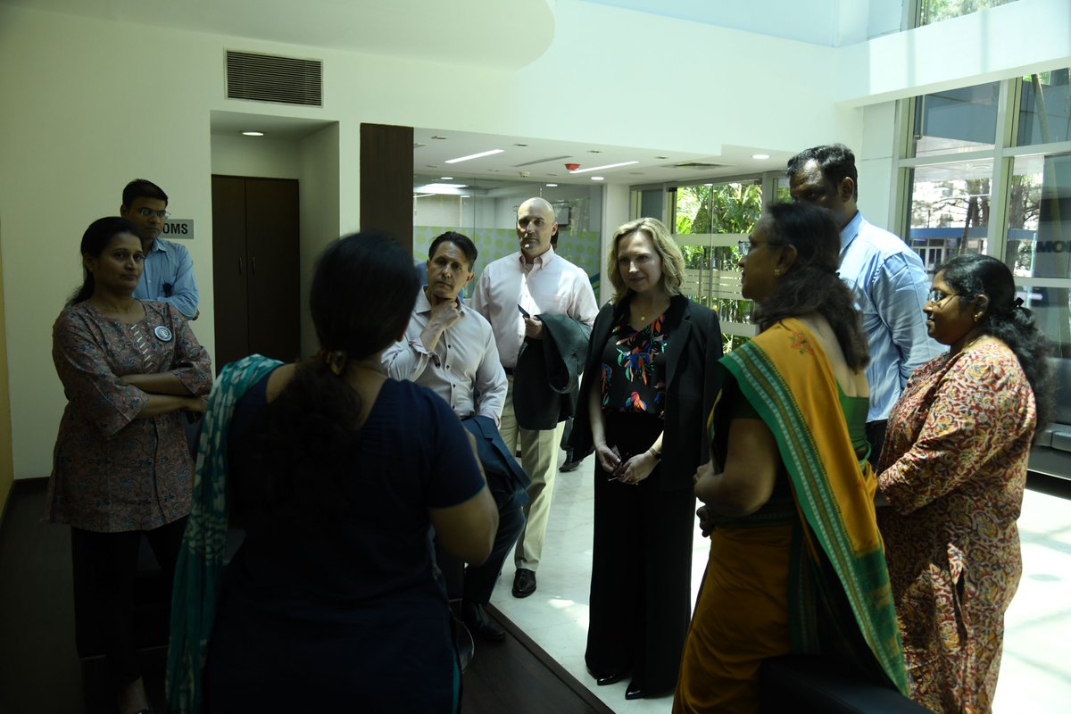 The official community handover of the vehicle donated to SVYM's Palliative Care Program by Momentive took place at their Bengaluru campus.

Through home based #palliativecare, the vehicle is commissioned to serve communities living in SVYM's area of intervention in Bengaluru.