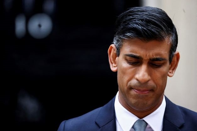 This #followbackfriday let's all take a moment to think about poor, filthy rich, Rishi Sunak who doesn't have a spine and spends his days worrying if the ERG like him or not. 
Poor Rishi ☹️

#RishiSunak #SuellaBraverman #BorisJohnson #BravermanMustGo #JohnsonTheLiar #SunakOut213