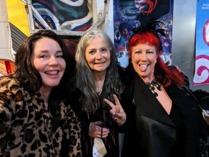 Having a ball with @AnnieSprinkle and friends at @SexWorkerFest &hearts;️&hearts;️ so many babes + icons aplenty that<a class="tags" href="/tag/anniesprinkle">@anniesprinkle</a><a href="/tag/askfirst"class="tags"><span>#askfirst</span></a>