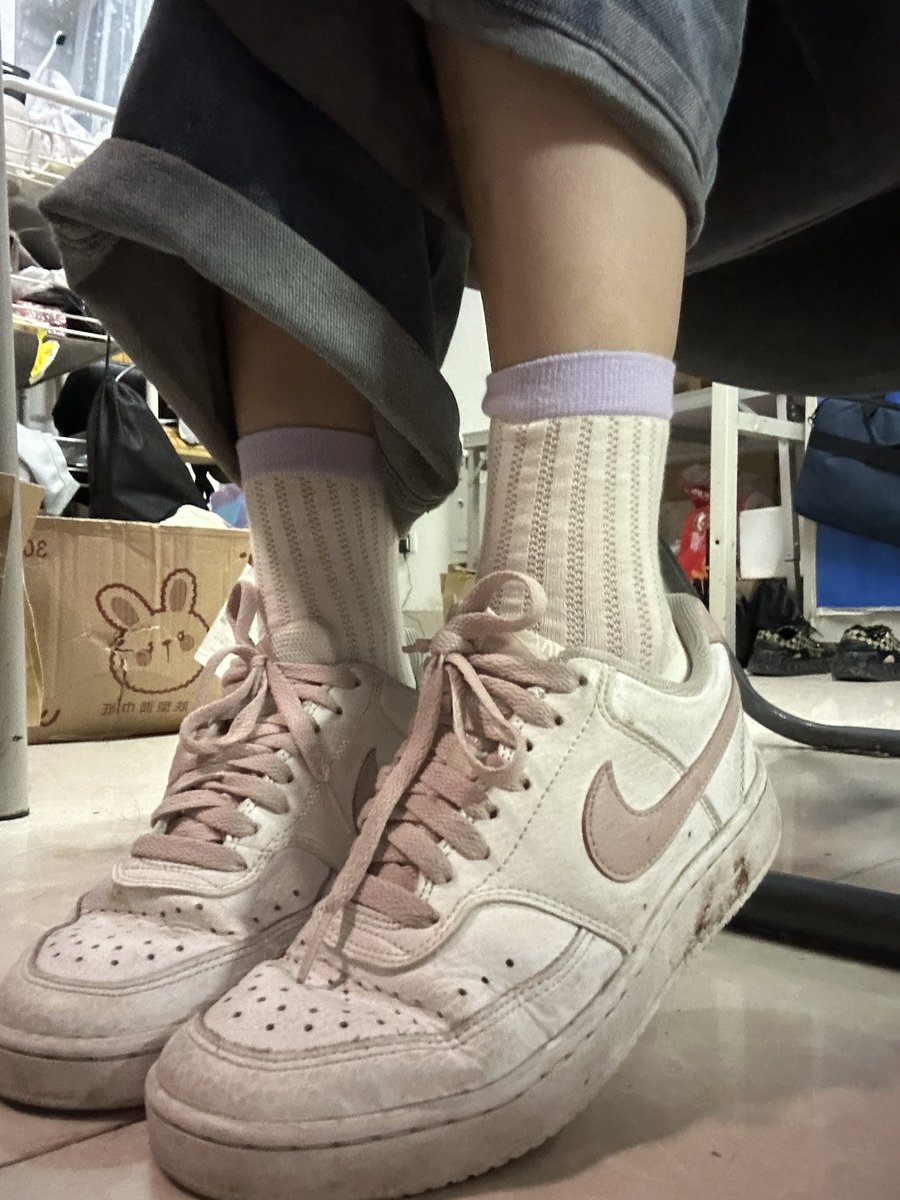 kiku1_s's tweet photo. 好久没抽奖咯  
1 袜子🧦✖️1（邮费自理
2 内裤✖️1（邮费自理
3 羞辱视频✖️2

关注此号并点赞转发
评论区抽最贱的 （发🐔拉黑 https://t.co/IV3CsIUYR2
