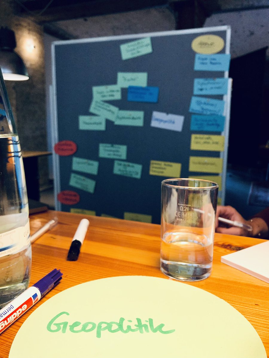 Laura Krug tweet media