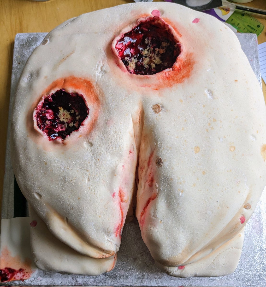 EmmaOcasey22's tweet photo. I'm far from a professional cake decorator but I am very happy with my pressure ulcer cake for my wonderful placement team. #stopthepressure https://t.co/vIUMROW0FP