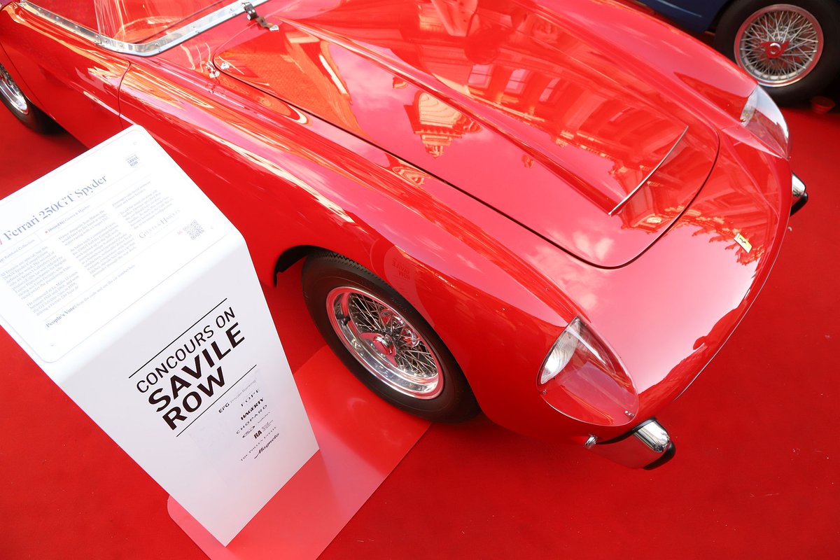 The 2023 Savile Row Concours presented an eclectic collection of cars. The sound of the cars starting up to go home at the end of the event had to be felt to be appreciated. MorePics: bryan-jones.com/savile-row-con… #cars #carshow #savilerow #concoursonsavilerow #supercar #vintagecar