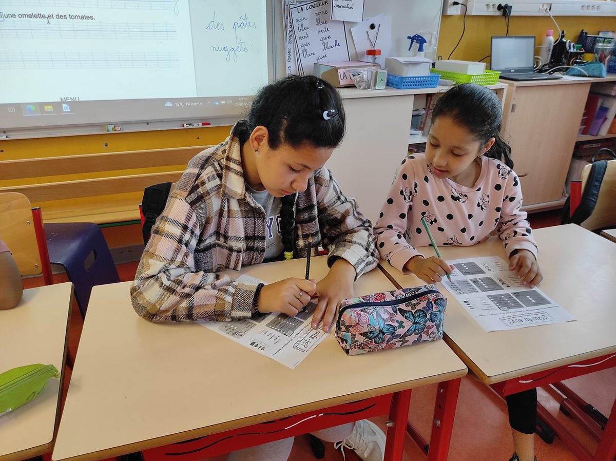 ceipelpuche's tweet photo. #Erasmusplus 6°día en tierras francesas. Diferentes actividades en relación con Francés, Matemáticas,EF y Música en el centro de acogida.El alumnado sigue disfrutando de esta experiencia enriquecedora.

@sepiegob #erasmus2023 @cepalmeria https://t.co/VRQIVy9a2f
