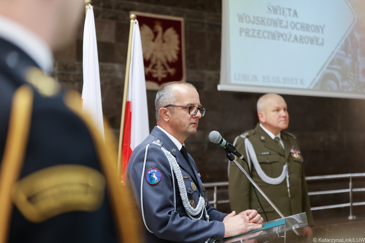 JerzyFlis's tweet photo. Wczorajsze (25 maja), Centralne Obchody Święta Wojskowej Ochrony Przeciwpożarowej w Lublinie (w sali konferencyjnej #OZCWCRLublin) były sentymentalnym powrotem do "korzeni".
To w Lublinie wiele lat temu narodziła się "Wojskowa Straż Pożarna"❗️
📷Katarzyna Link https://t.co/h9qo1ZvVO2