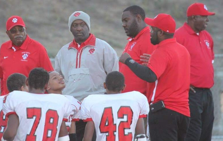 DOCLEW028's tweet image. With @Michaellewis_50 graduating today I&apos;ve coached my last football game after 28 years.  And I&apos;m both happy and  sad.  To all the kids I&apos;ve coached over all those years I say THANK YOU!!!  Yall have given me as much as I&apos;ve tried to give you!!!  #PantherPride  #SaintMarysHAIL