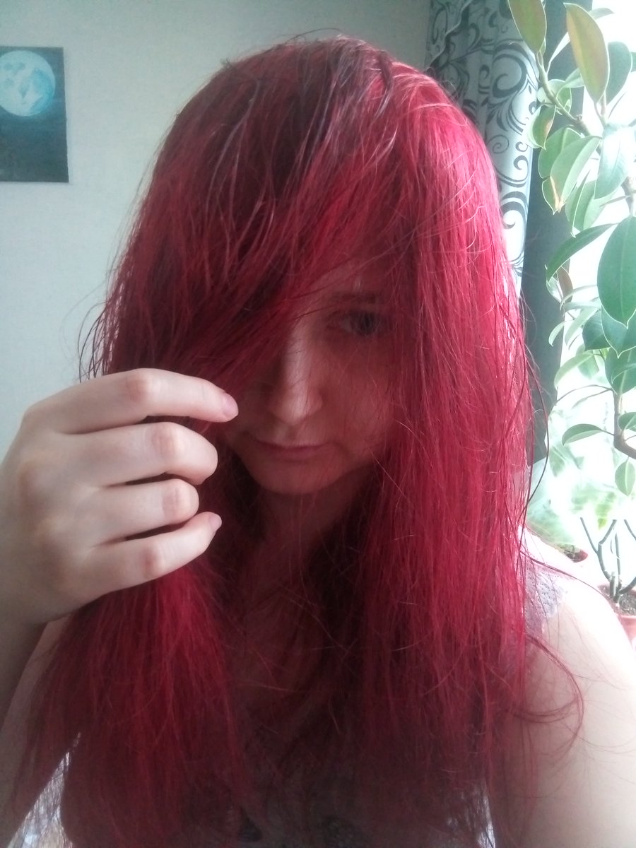 DoubleVGames's tweet photo. Trying new color 🐦
#hairstyle #girIs #selfie https://t.co/dn66ODaLpP