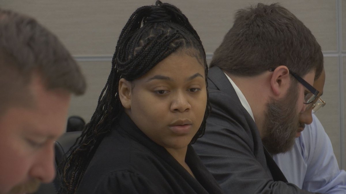 RichNye13's tweet photo. BREAKING: After almost 9 hours of deliberations, the jury has reached verdicts in the trial of 3 people charged with murder in the shooting death of Chris Beaty. Parties returning to courtroom. @WTHRcom https://t.co/iRkqyL9hDB