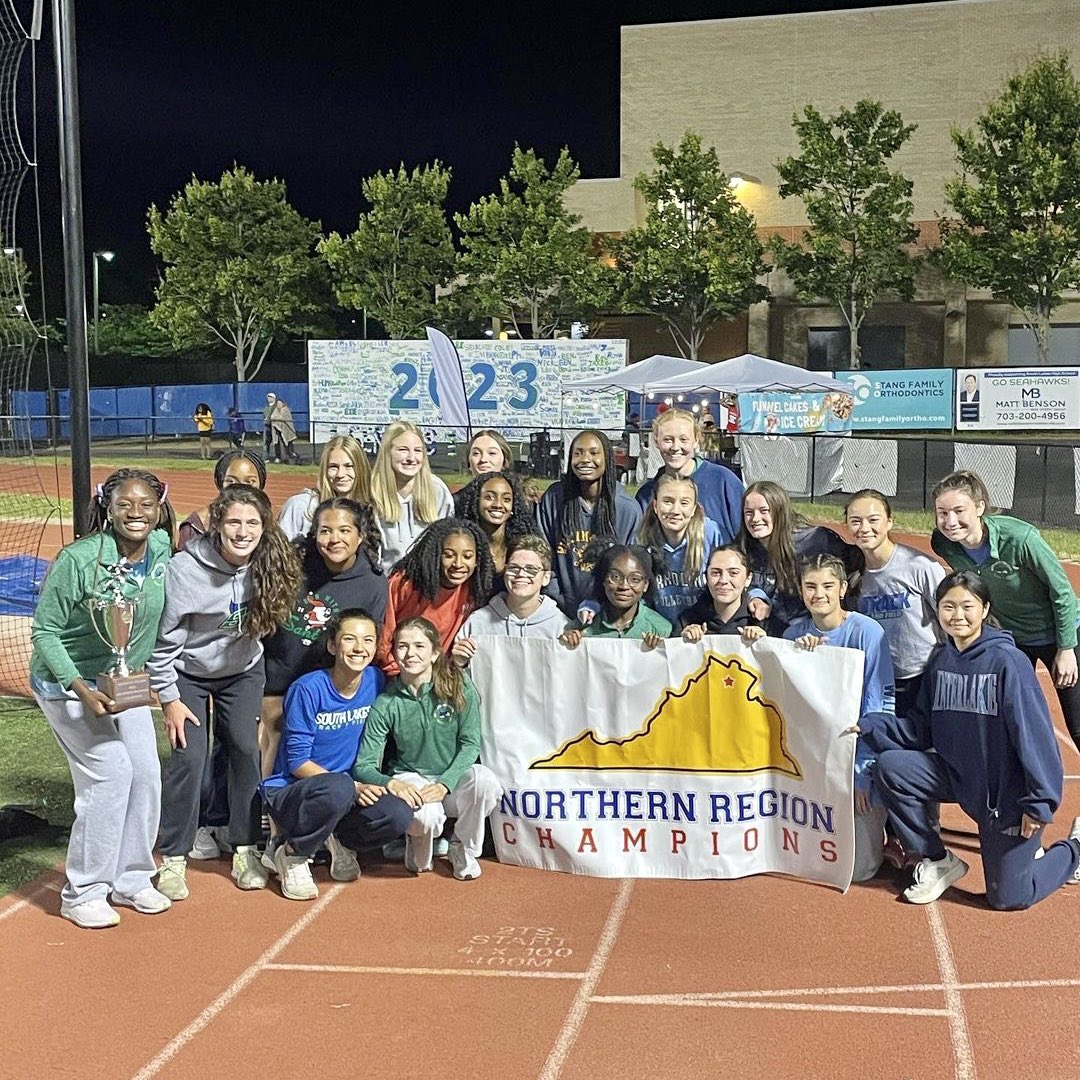 SeahawkBoosters's tweet photo. Exciting couple of days @southlakeshs stadium. Great scores along w many PRs &amp; TOP state performances 💚💙😤💨 Amazing work Seahawks!

Congratulations to our girls &amp; boys @southlakesxc  Northern Region T&amp;F Champions 🏆🥇🥈🥉

#seahawkproud💚💙💯 #statesnext 
Media: @SeahawkSports https://t.co/t5vOloMwiU
