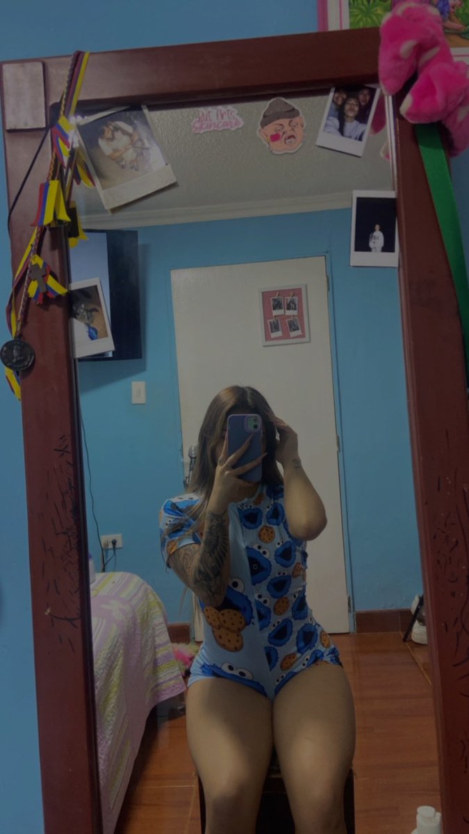 Sharit_Rozo's tweet photo. Me luce el azul la verdad jaja 🍪🍪 https://t.co/yQEBNvFhqY