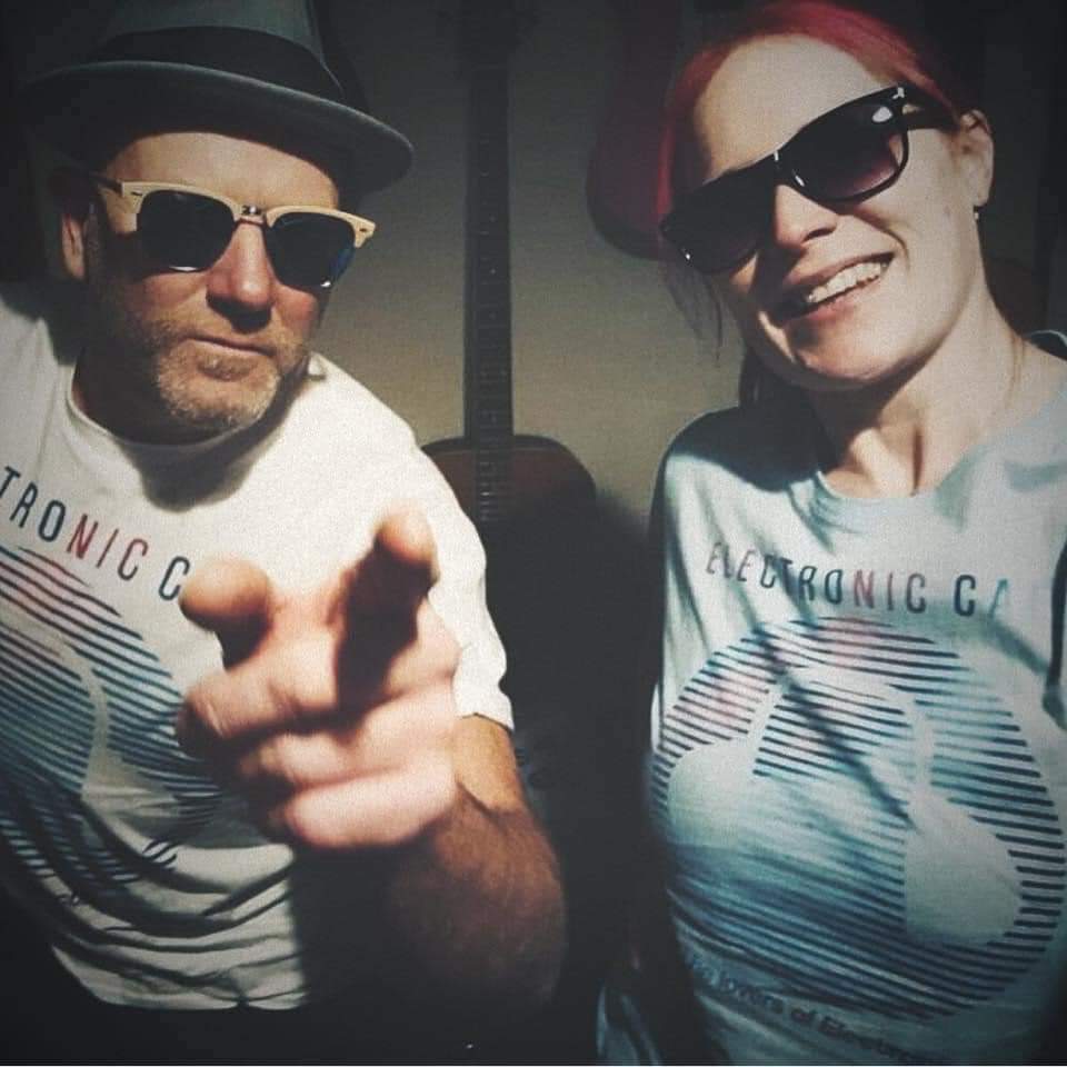 Newsflash ⚡️ we’ve snuck onto the bill at the  Beer Festival in Machynlleth this Sunday for the bank holiday weekend.
Catch us at 6pm in the beer garden for a 45min set, along with more local bands - and of course… beer! 🍻 
🥛💜
White Lion, Machynlleth