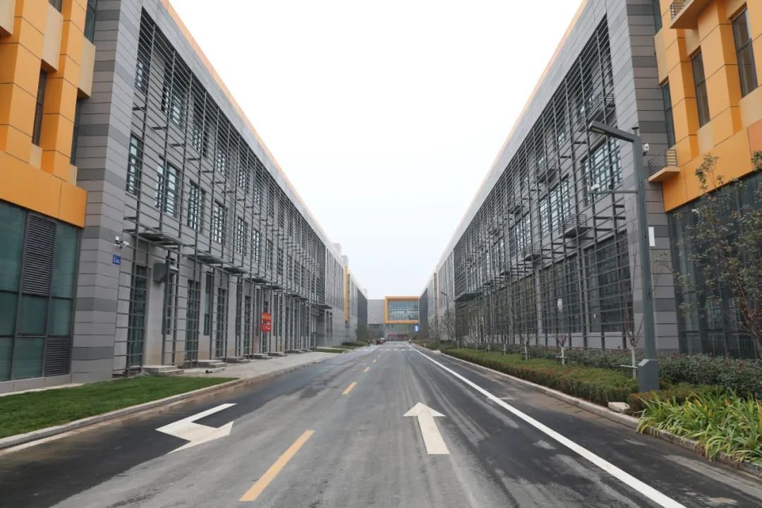 SpringCityJinan's tweet photo. #Jinan's #StartUpArea is promoting #green and low-carbon development by laying out new energy infrastructure and building a modern energy system. #JinanDevelopment https://t.co/XkSrooP2J9