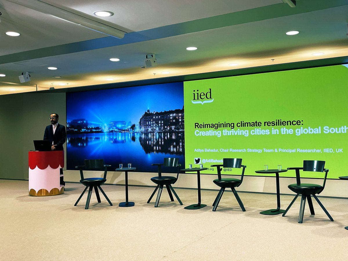 (Coastal) Cities concentrate climate risks in numerous ways. 

Sitting at the municiplity of #Helsinki, listening to @AdiBahadur reimagining climate resilience and creating thriving cities in the Global South. #SDG13

@HELSINKISUS @SSD_Conf #climateresearch
#ssd2023 https://t.co/wyHlPFmu5H