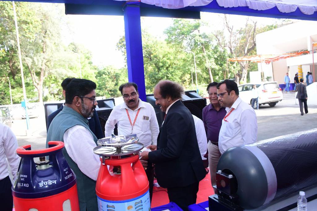 TTL participated in #CGH2023 seminar on green H2 organized by IOCL, in collaboration with #PESO.
Various related topics on production, Infrastructure, Cost, Safety of #H2 were discussed.
Naveen Kumar Jain, Director presented paper on challenges of storage &amp; transportation of H2.