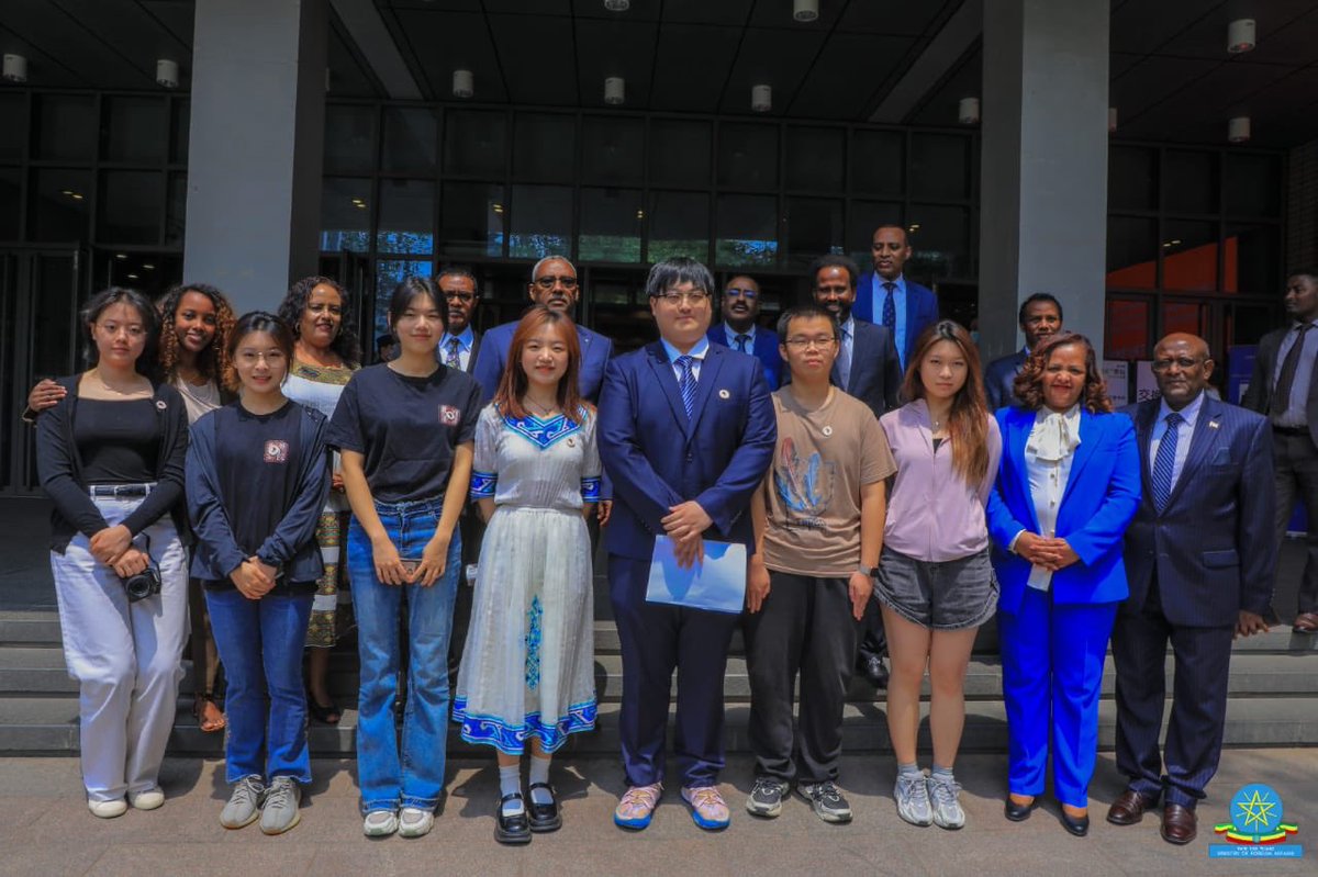 MFAEthiopia's tweet photo. H.E. Demeke Mekonnen, DPM &amp; FM of #Ethiopia has called for collaboration between #Ethiopia|n &amp; #Chinese higher education institutions. He made the announcement while attending the #Beijing Foreign Studies University's launch of Amharic books for Chinese students. https://t.co/Q6HZ1K7nJC