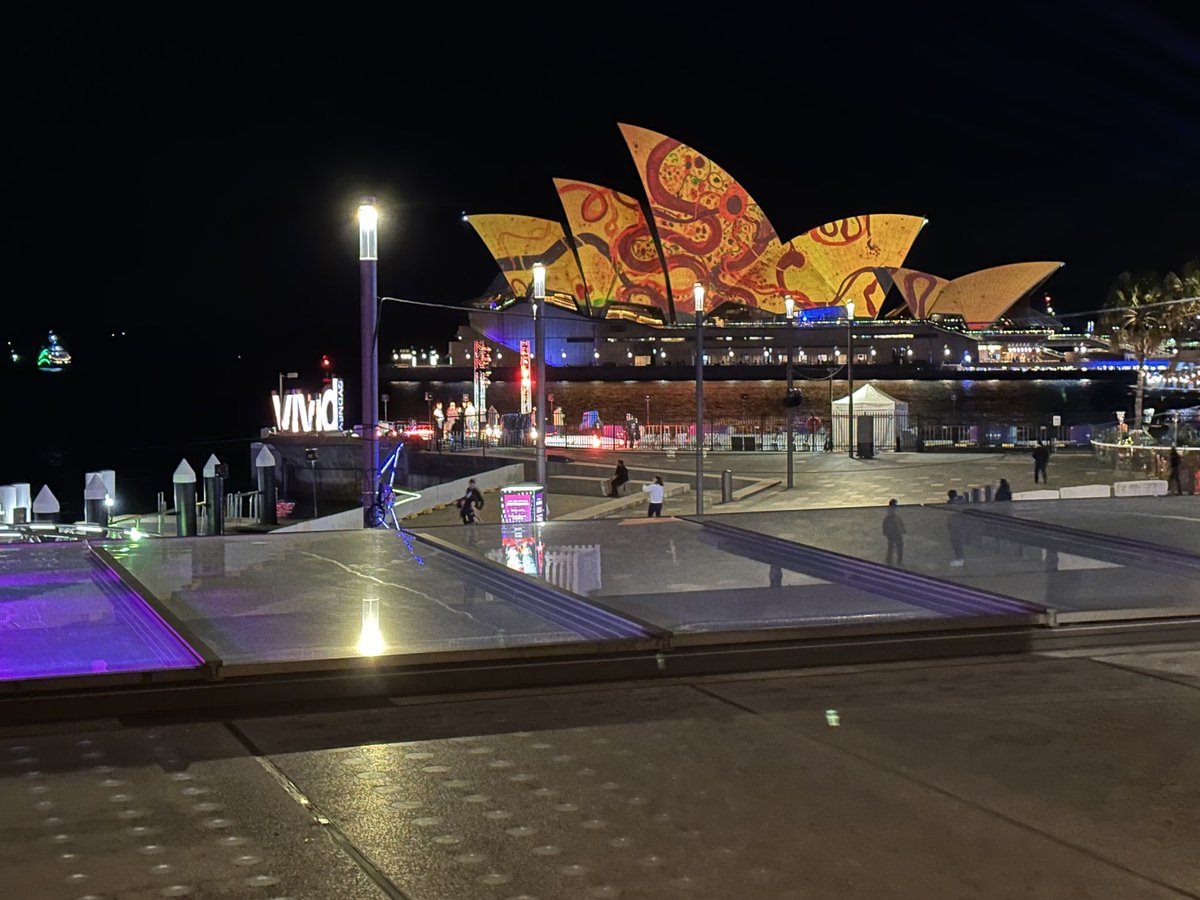 jasontitman's tweet image. An really interesting group of Web3, blockchain and crypto enthusiasts at the Sydney met up sponsored by Blockdaemon, Telstra Ventures and Swyftx.

#swyftx #telstraventures #blockdaemon #blockchain #crypto #web3 #barlulu