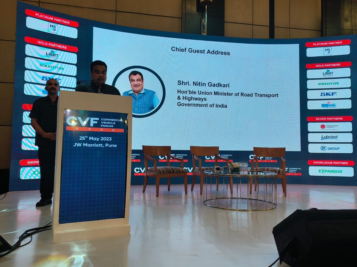 Founder Chairman @UdayNarang electrifying presence at the Commercial Vehicle Forum 2023 in Pune captivated the audience with his visionary perspective. The event, graced by @NitinGadkari, left an indelible impression on attendees. #CommercialVehicleForum2023 #HarGharElectric