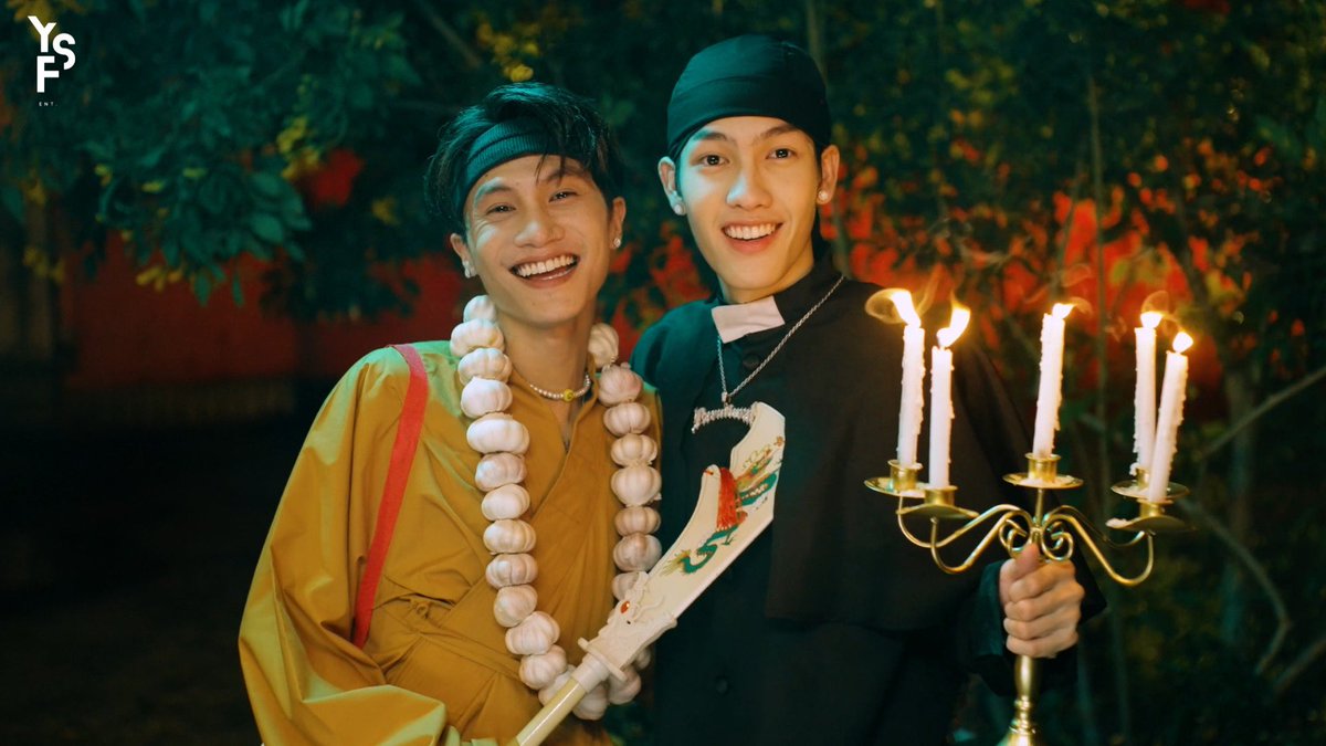 faikeaw_ent's tweet image. TARATIWAT x YELLOWSKRT ออกซิงเกิลใหม่สุดป๊อปชวนให้ยิ้มตาม กับเพลง “ลักยิ้ม ( รักแล้ว )”
 
อ่านต่อ : facebook.com/10006300809100…
          
#ลักยิ้มTARAxYELLOW #ลักยิ้มรักแล้ว #TARATIWATxYELLOWSKRT #TARATIWAT  #YELLOWSKRT #YSFentertainment