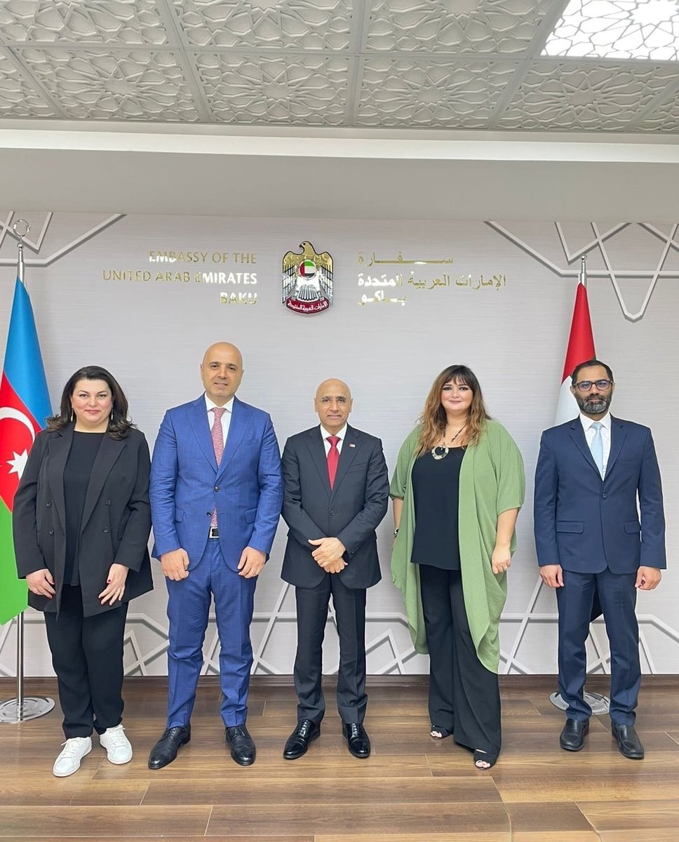 ataa_aze's tweet image. Turizm təşkilatları ilə əlaqələrin genişləndirilməsi və iki ölkə arasında qarşılıqlı turist səfərlərinin sayının artırılması  #ATAA-nın  sədri Göydəniz Qəhrəmanovla Birləşmiş Ərəb Əmirliklərinin Azərbaycandakı səfiri Muhammed Al Bloşi ilə keçirilən  görüşdə müzakirə olunub.