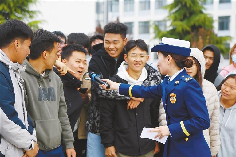 TibetNews11's tweet image. #sensibilizzazione alle #pratiche anti #incendio nelle #scuole
