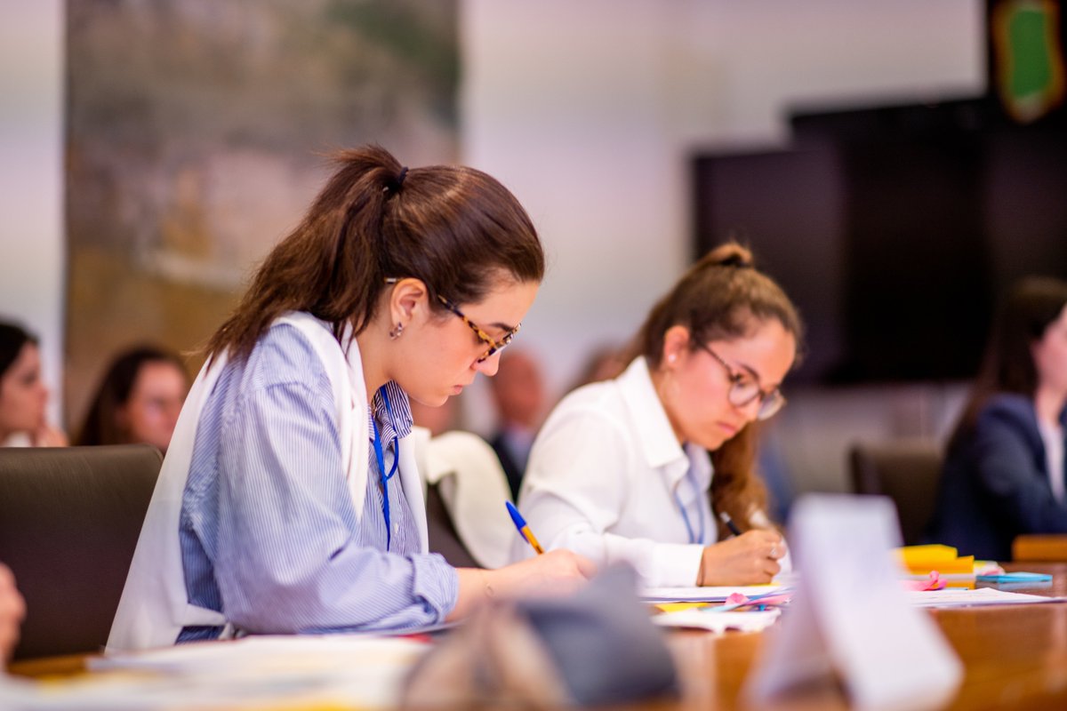 Faculte_DSP_UM's tweet photo. Cette semaine, la Faculté recevait la 24ème édition du concours international d'arbitrage francophone @CiamSLazareff.
@umontpellier https://t.co/AV7yVv0Twc