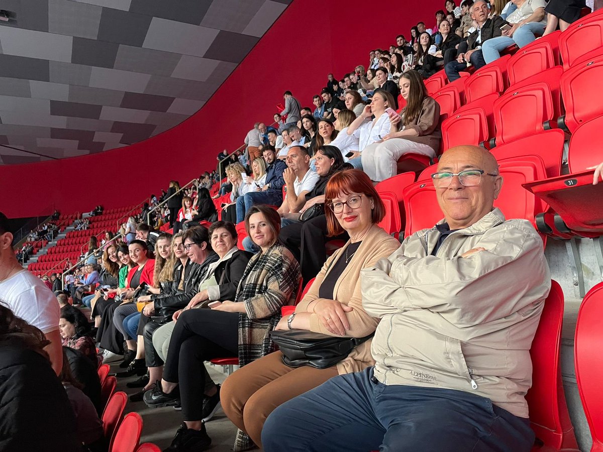 ShaShega's tweet photo. Nje mbremje per te mos u harruar, nen tingujt e bukur te muzikes Greke 🇬🇷.

#shegatrans #International  #transport  #nikosvertis #arenaairalbania #live  #concert  #firsttime  #tirana #albania https://t.co/aUiPFUWWFV