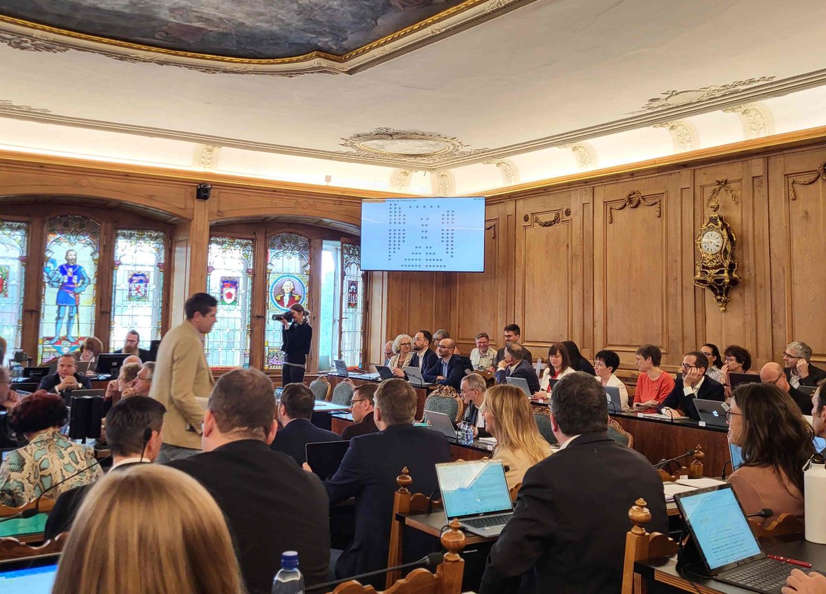 Schafft es Freiburg heute doch noch, das erste kantonale #Klimagesetz zu verabschieden? Das Wallis hat vor 2 Wochen die 1. Etappe vorgelegt. Viel Arbeit seit 2019 für dieses dringende Thema auf allen Ebenen!
#KlimaschutzgesetzJa <a href="/Roberto_VS1/">Roberto Schmidt</a> <a href="/JuliaSenti/">Julia Senti</a> <a href="/steiertjf/">Jean-FrançoisSteiert</a>  <a href="/bwolf1967/">Brigitte Wolf</a>