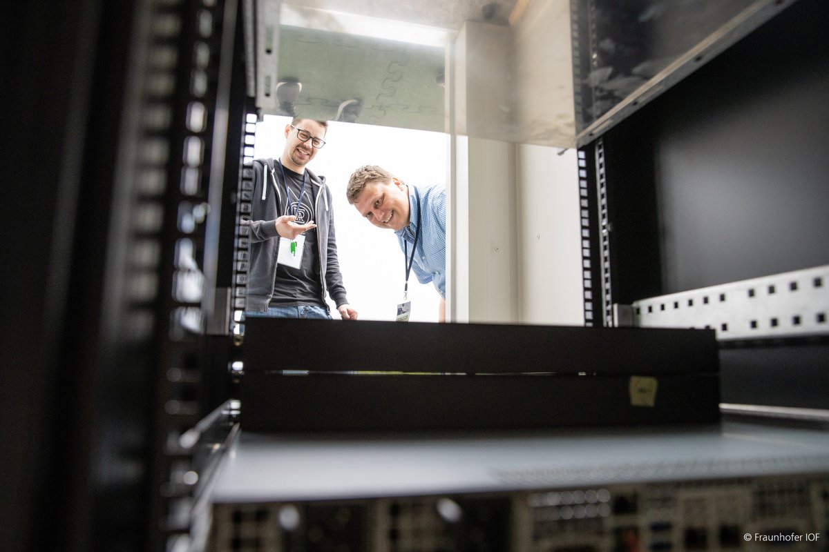 FraunhoferHHI's tweet photo. Our #Quantum team spent this week on the road to set up the first key experiment of the @BMBF_Bund-funded #QuNET project.
We are looking forward to demonstrating our improved #QKD system in application scenarios - stay tuned for more!
Read up on QuNET: https://t.co/S3TaT0SHji https://t.co/pAPYpGUmi8