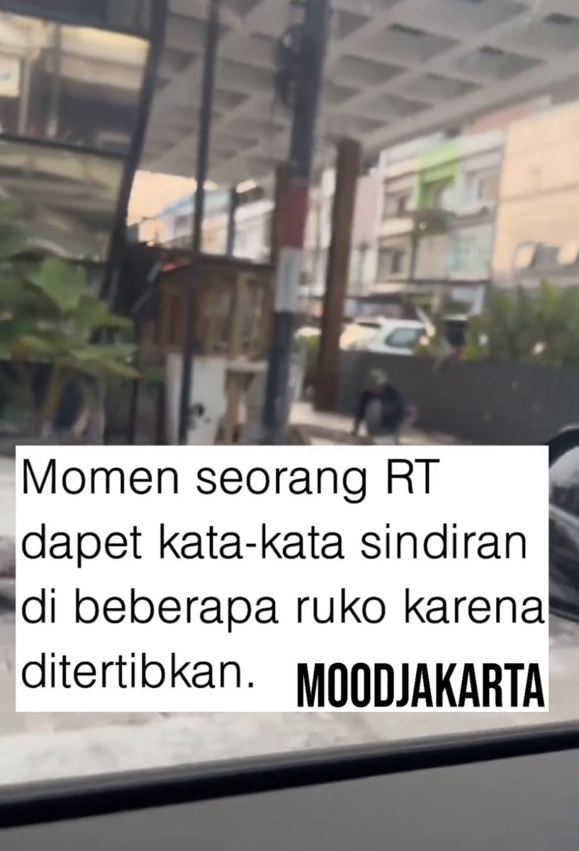 Nama Riyang Prasetya, kini dikenal sebagai sosok dibalik penegakan hukum dan kebenaran atas pelanggaran yang dilakukan puluhan Ruko di Kawasan Jalan Niaga, Pluit, Jakarta Utara, selama bertahun-tahun.

Dimana puluhan ruko itu secara arogan telah menyerobot fasilitas umum (fasum)
