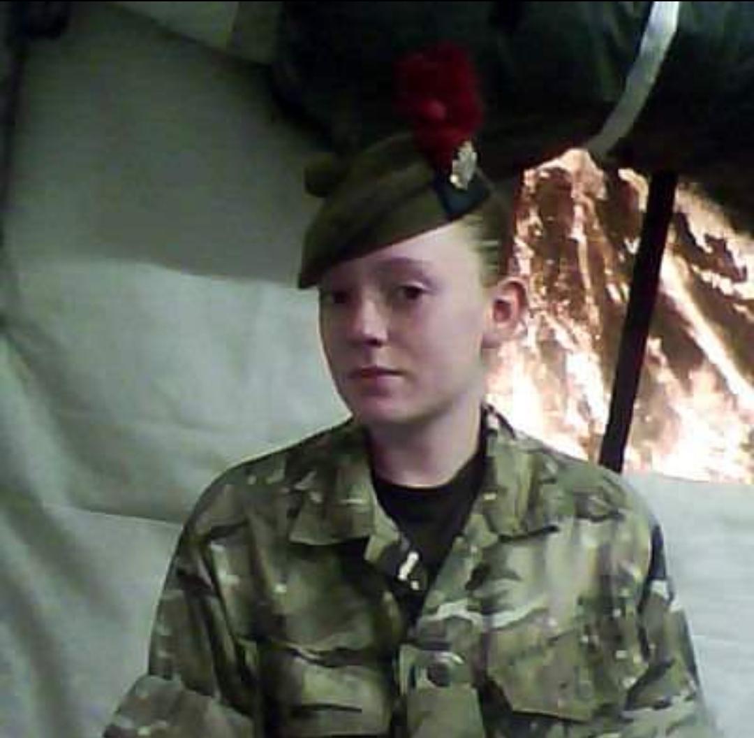 Ronamairead's tweet photo. These photos were taken 12 years apart.
Same Tam O'shanter, Same Unit.
The first photo was on OPs in 2011 as a Pte, the second today in 2023 as a SSgt.
We get older, we become stronger, more resilient, but some things remain the same.
#3SCOTS #BritishArmyChef #wesustain https://t.co/iXFTZp6t3l