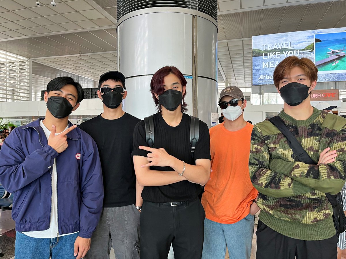 bgyo_ph's tweet image. #BGYO | Who's ready for @chowking_ph Halo-Halo Land Boracay? 🙋🏽 See you later, Boracay! 😎🏝

Let's have a good time! Catch our performance tomorrow at Sea Wind Resort, Station 1, Boracay, 4PM! 😊

#13SangkapSarapSummer #ChowkingHaloHaloxBGYO