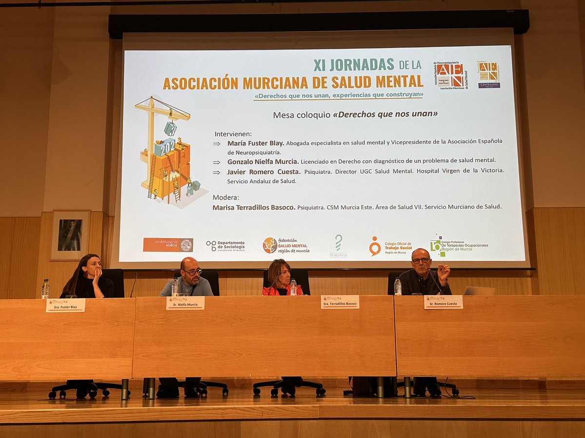 AMuSM_AEN's tweet photo. Mesa Derechos que nos unan #Jornadas amusm #saludmentall #murcia #sms #psiquiatria #psicologia #enfermeria #trabajosocial #sociologia #terapiaocupacional https://t.co/UeDq4GGFQK