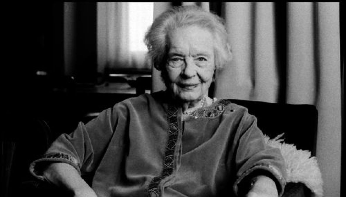 HeikeSpecht's tweet photo. Vor 40 Jahren starb Louise Weiss. Die Journalistin u Feministin engagierte  sich früh für das Frauenwahlrecht u gründete die Organisation "La femme  nouvelle". Während der dt. Besatzung kämpfte sie in der Resistance. Als Elsässerin lag ihr nach dem 2. Weltkrieg die europäische https://t.co/iBLYUXnVdq