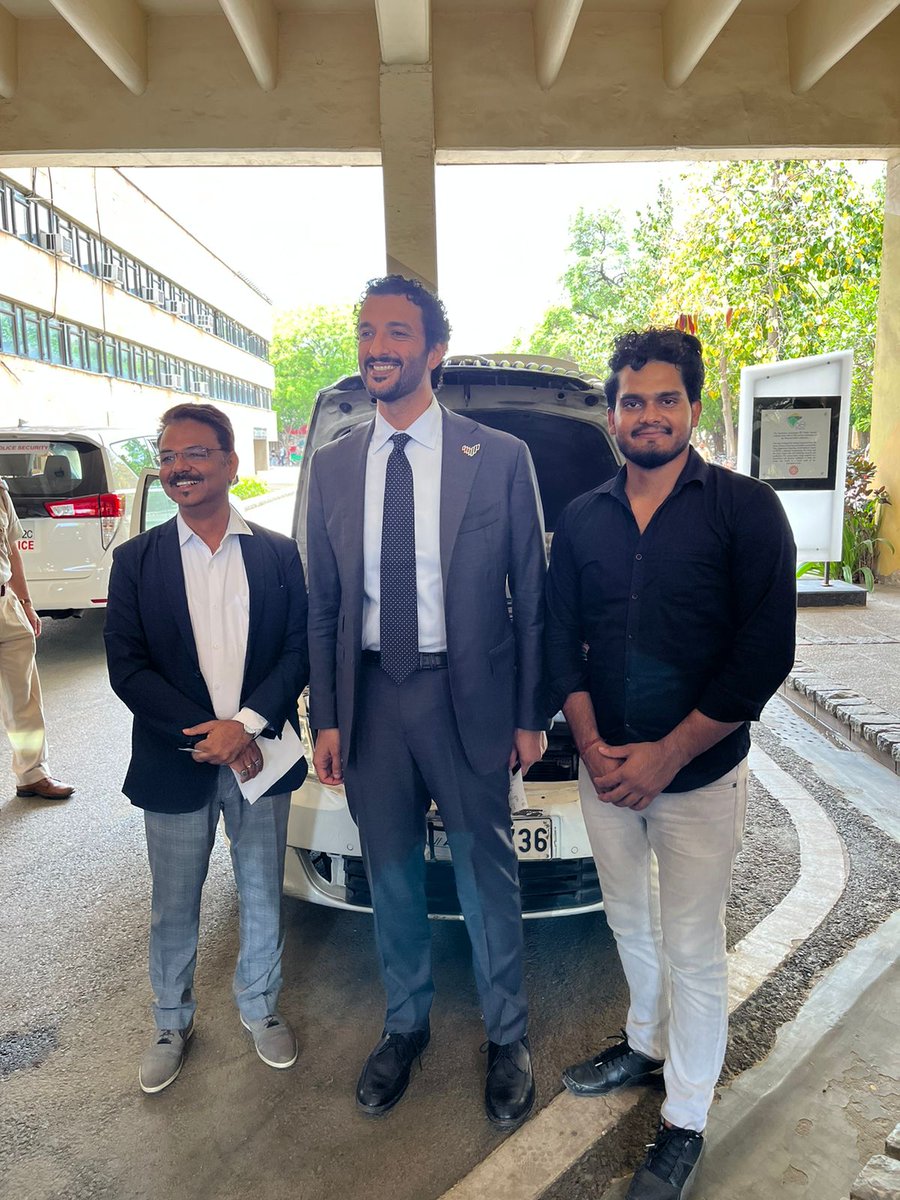 HE <a href="/AbdullaBinTouq/">⚓️</a> @ministyofeconomy Thanks for time &amp; interest in AHODS Technologies. Hydrogen on Demand Solution - The "New - Novel- Now" for Trade &amp; Economy.. PM's #HydrogenMission Narendra Modi  Nitin Gadkari,COP28 #uae #indiauae #economy #technology Let's Connect Hero,India