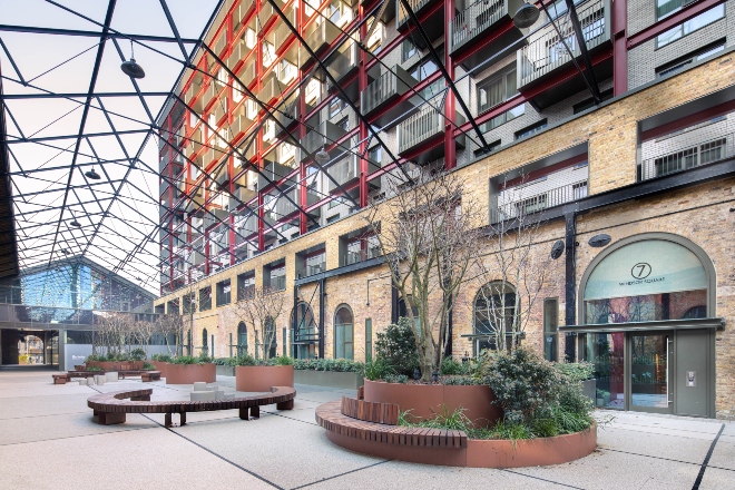 As part of our further involvement in projects in the South, we were thrilled to supply the glazing package for the Royal Arsenal Riverside. Our flexible SF52 curtain wall and low maintenance SPW600 windows were used throughout. Read more here: ow.ly/pj8450OkvIq