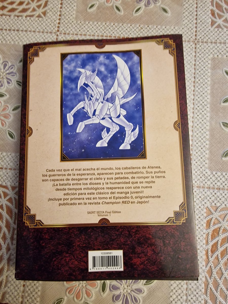 mcallus's tweet image. Ayer por la tarde recogí el primer volumen de la #FinalEdition de #SaintSeiya. 

Hace unos años de la última relectura (cuando la edición esa grande con paginas a color que sacó Planeta). Tocará una nueva... Lo mismo hasta hago una serie de artículos o de que me va pareciendo.