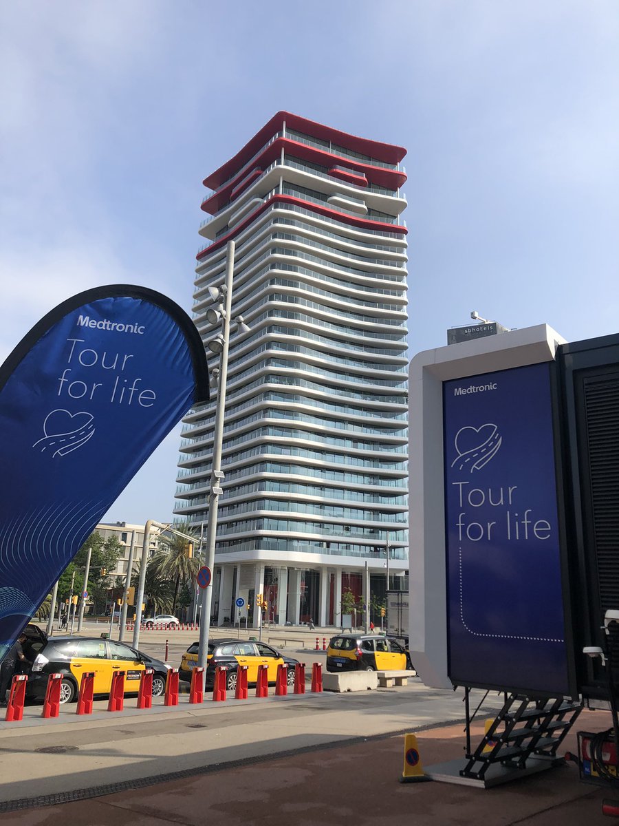 Hey Barcelona, the TFL is here ! 🚌🚩#TFLTaxiStop