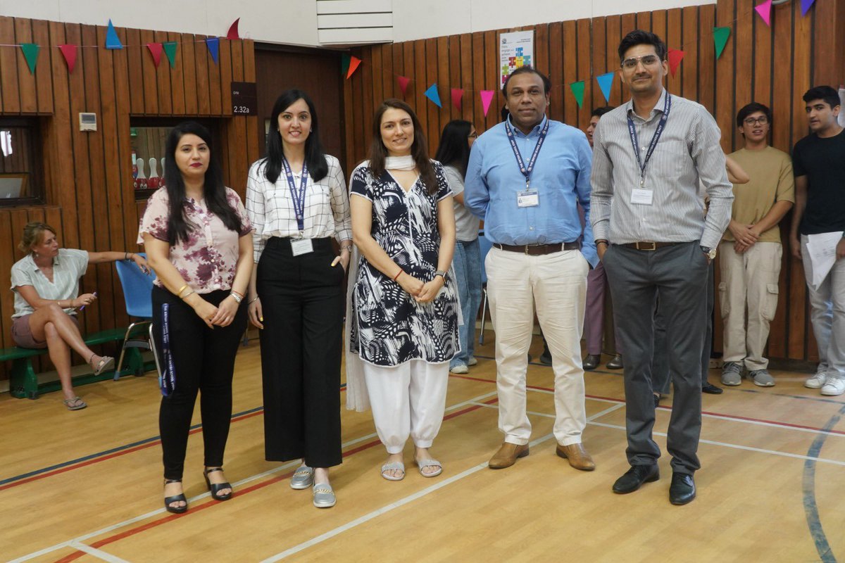 The fastest five at <a href="/TBS_Delhi/">TBS Delhi</a>! 😎🤙So fun participating in the fastest reaction competition⚡️<a href="/KSThakral/">Sunny Thakral FCCT</a> This reminded me of you 😃