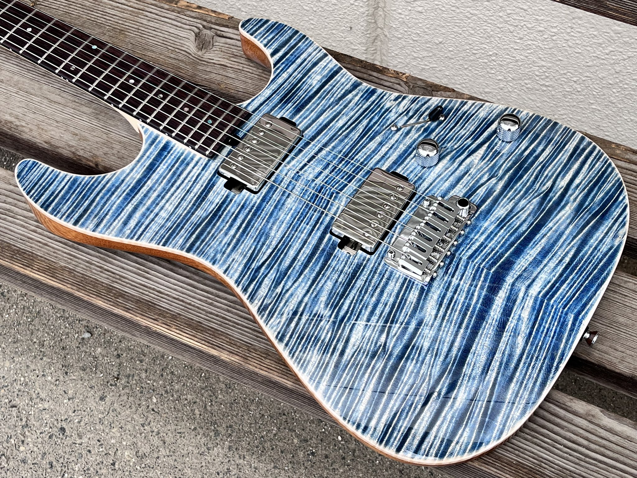 T's Guitars on X: 