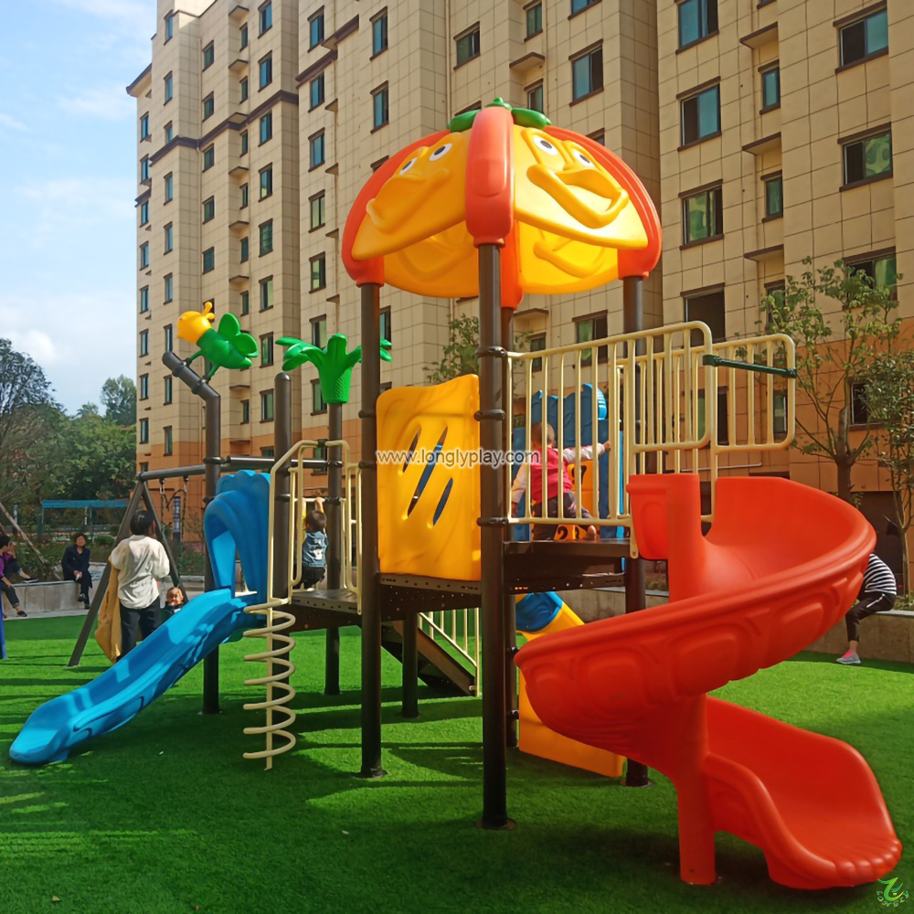Children's 114mm galvanized steel pipe outdoor playground combination slide and swing.Welcome to contact us or visit our factory to design the model you want. WhatsApp:+86-15602239158 E-mail:market@llplayground.com #amusementparks #outdoorslide #outdoorplay #outdoorplayground
