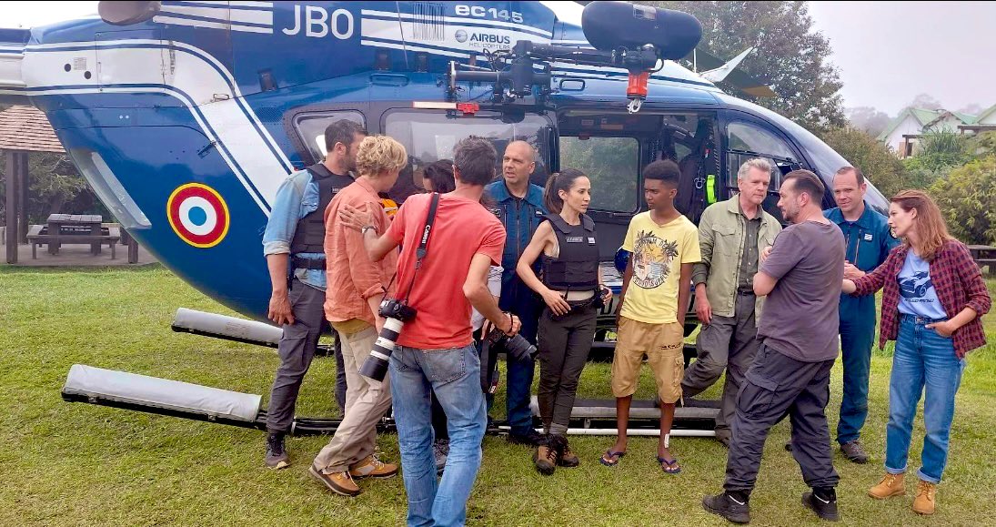 🚁 J’ai proposé de prendre les commandes…curieusement les gendarmes de la section aérienne de la <a href="/Gendarmerie/">Gendarmerie nationale</a> n’ont pas voulu !🤔
#ArielGrimaud #çatourne 🎬 #sectionderecherche <a href="/SDROFFICIEL/">SectionDeRecherches</a> #iledelareunion