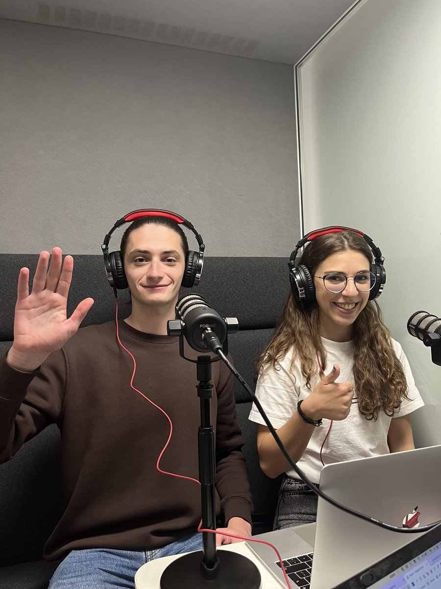 typhaineiim's tweet photo. 🎙️On enregistre ! 

Rejoignez-nous pour parler IA, dépendance et transformation des rapports humains dans l’épisode 12 de #IAvancées 🤖

#iim #cssm #podcast #tech #innovation #iagirlfriend https://t.co/RM4pNb9sVT