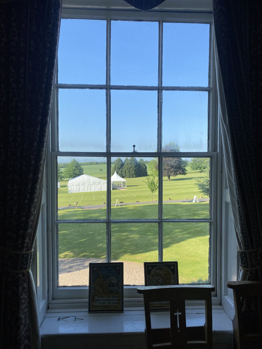 winterfoldhs's tweet photo. It’s the final day of our Winterfold Centenary celebrations. This morning we hold a special Mass, followed by a photograph of the Whole School and then a tea party on the lawn. 

#WinterfoldCentenary #100YearsofWinterfold #TheWinterfoldWay https://t.co/uqygmsO3b1