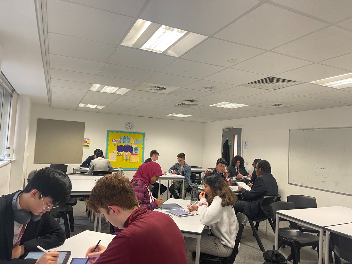 Our Y12 students in the maths, engineering and physics society run by consultants at @HWSFNews hard at work practicing parts of the application process to top tier unis, such as interviews and admissions tests.