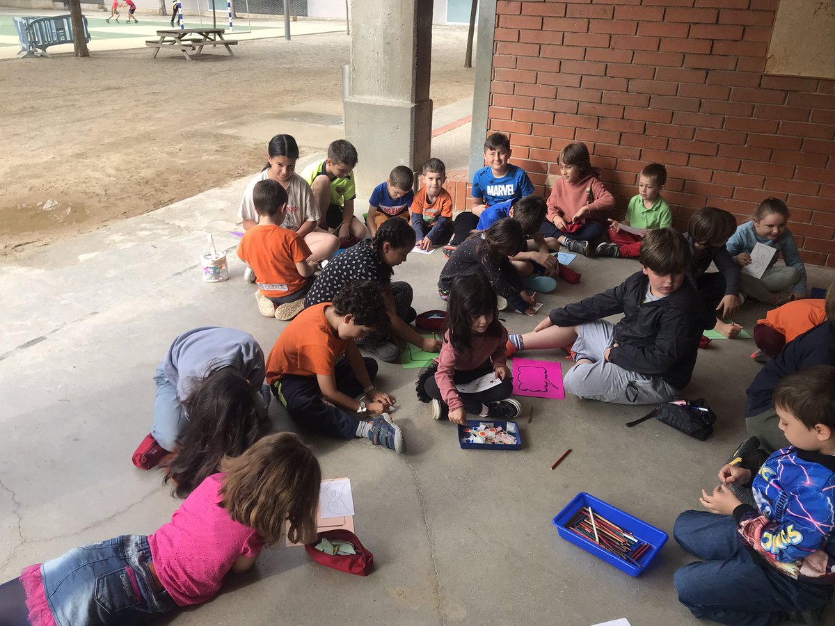 el_tarra2's tweet photo. Última sessió d'apadrinament lector! Quina gran experiència hem pogut viure al llarg de tot aquest curs... 📚📚 https://t.co/YJsfkhQ6zH