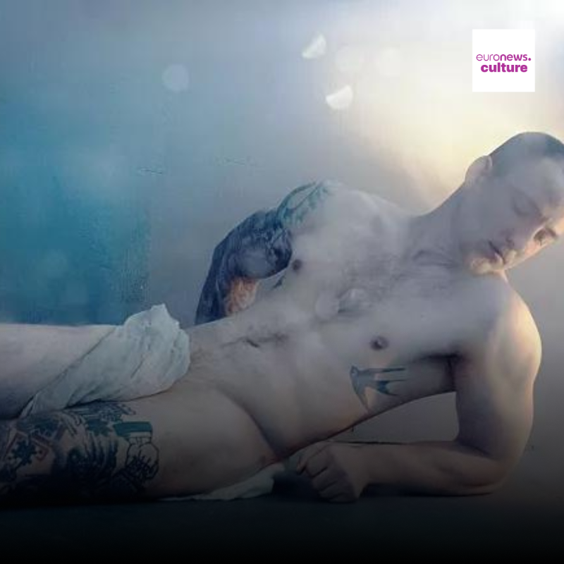 euronewsculture's tweet photo. 28-year-old photographer, @marta_syrko, is from Lviv and wants to change perceptions about disabled people in Ukraine. 🇺🇦

Her "Sculpture Series" shows soldiers in a new light.👇