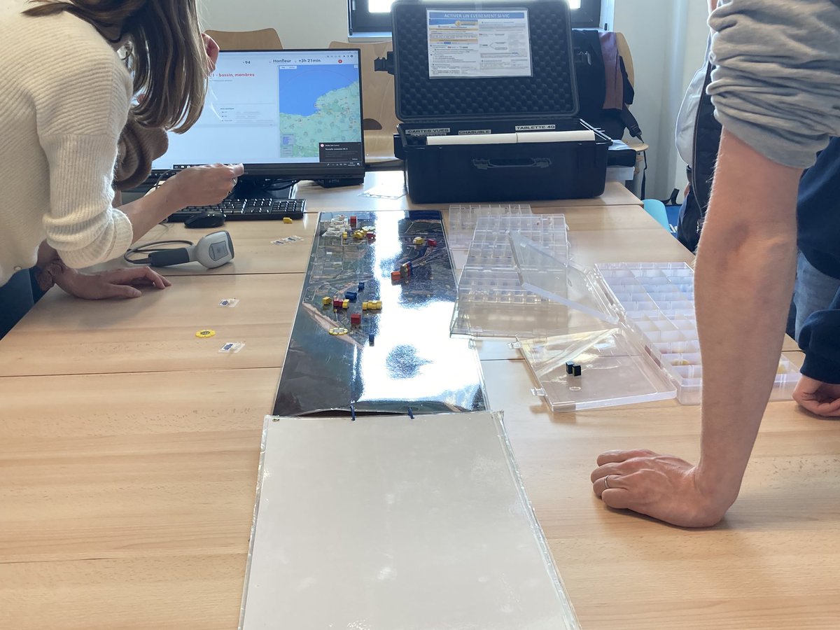 Premiere journée du séminaire régional SSE Caen-Rouen ! Merci à tous ! Une belle collaboration ! #desmu #desar #desmir <a href="/ars_normandie/">ARS Normandie</a> @normandieuniv <a href="/Benoit_Veber/">Benoît Veber</a> <a href="/ACesu76/">CESU76A</a> <a href="/SAMU76A/">SAMU 76A-CHU De Rouen</a> <a href="/CHURouen/">CHU de Rouen</a> @CHU_Caen @MacrezR <a href="/Doc_Rousme/">Mélanie Roussel</a> <a href="/BesnierEmmanue3/">Besnier Emmanuel -MD PhD</a> <a href="/ThomasClavierMD/">Thomas Clavier</a> <a href="/Sdis76/">Sapeurs-pompiers 76</a>