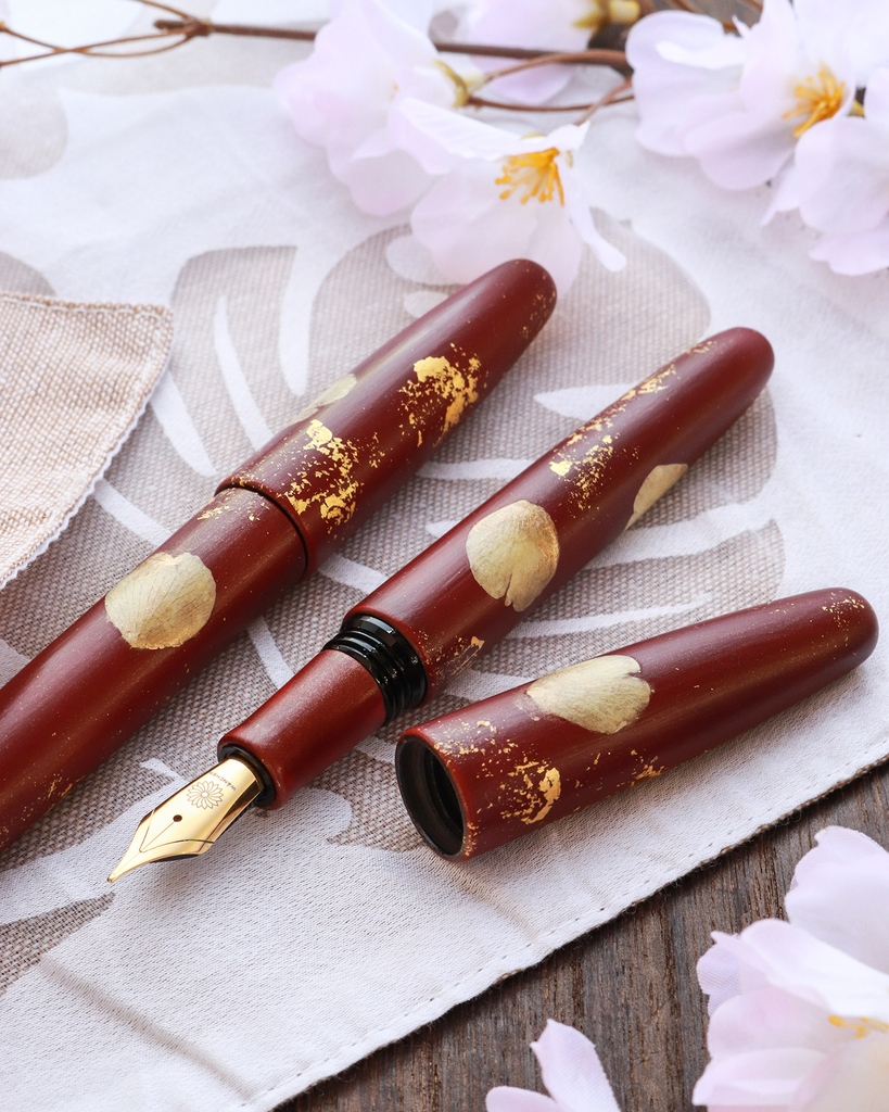 Wancher_Global's tweet photo. 🎉 Let us surprise you with the comeback of Kiei Urushi - Yozakura Akatame.
We think of how can we enjoy spring's beauty all year long, is through Kiei Urushi Yozakura which never fails to charm.
Shop now through the link below!
https://t.co/Jx3X07ot26
#wancher #urushipen #urushi https://t.co/C5KZ8YJ2Wv